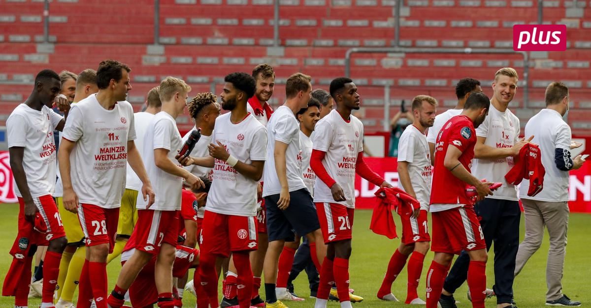 „Wir Sind Unabsteigbar“: Mainz Bejubelt Seine 05er